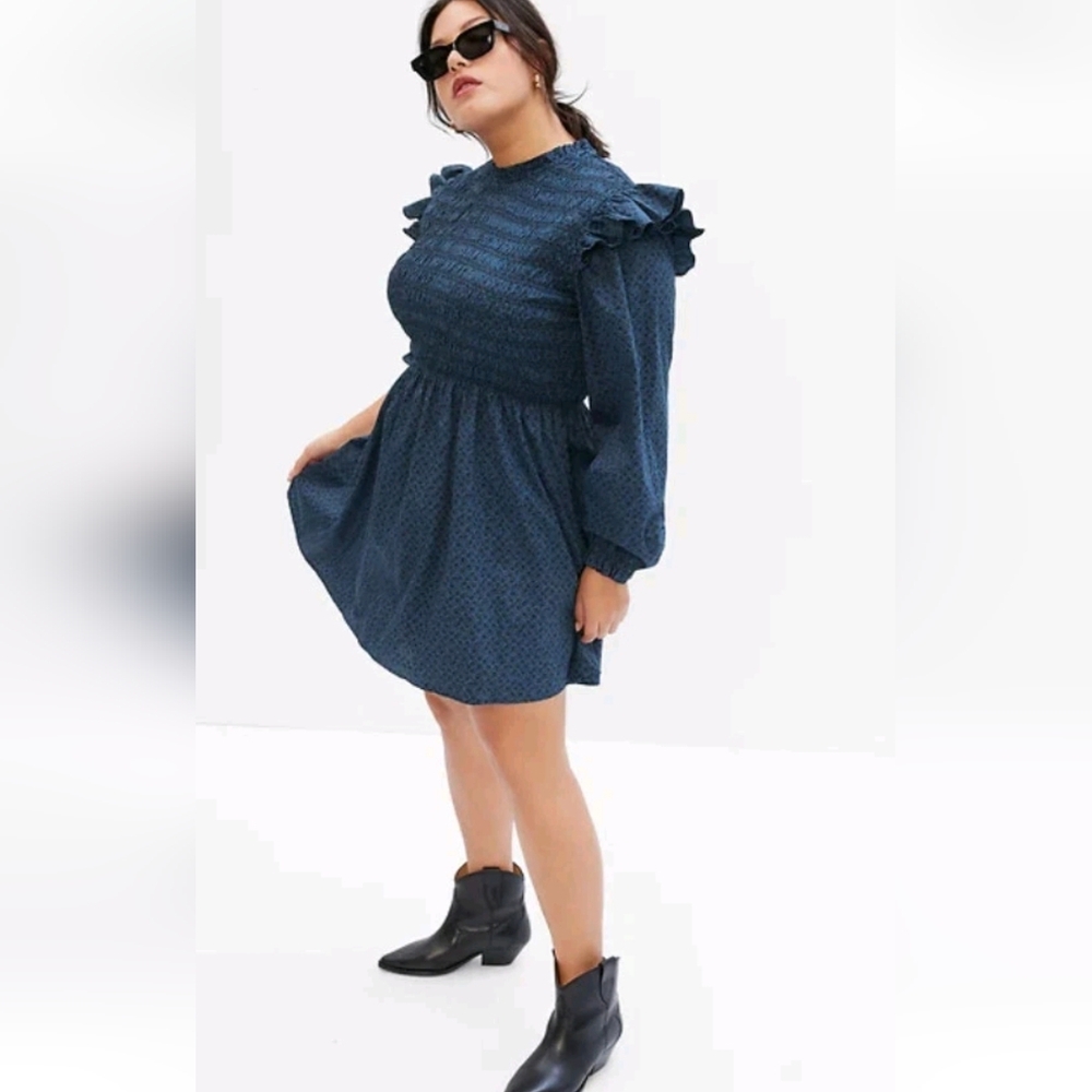 GAP Navy Smocked Ruffle Sleeve Mini Dress Small 100% Cotton